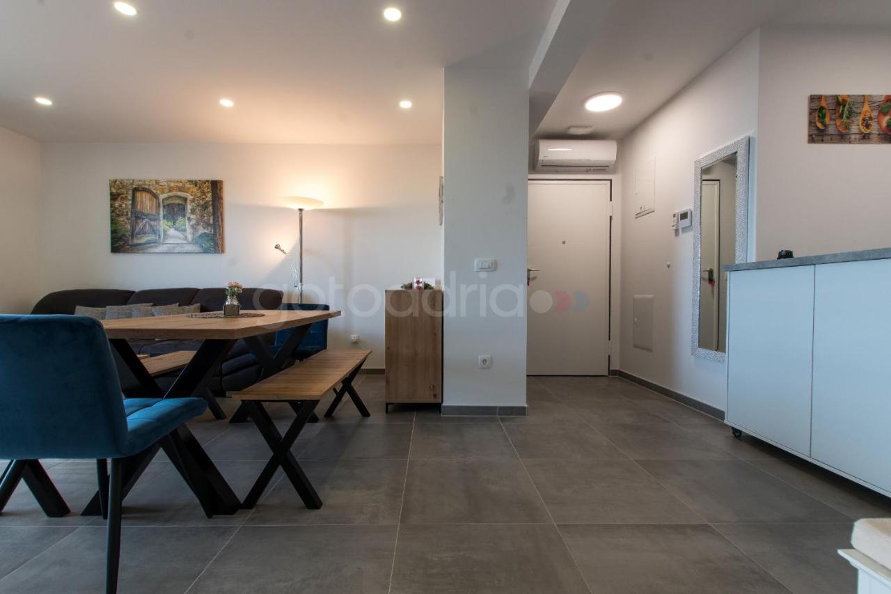 Sea View Apartment Leana Makarska Bagian luar foto