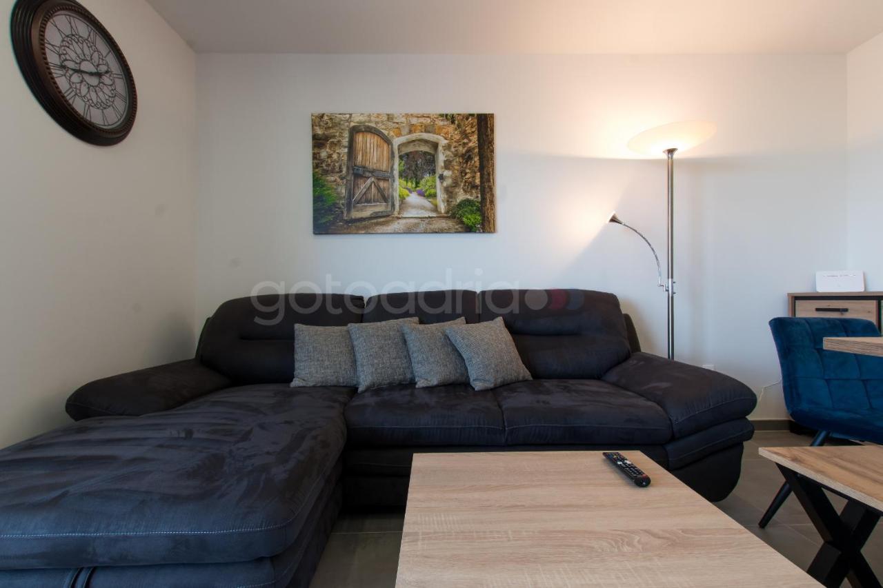 Sea View Apartment Leana Makarska Bagian luar foto