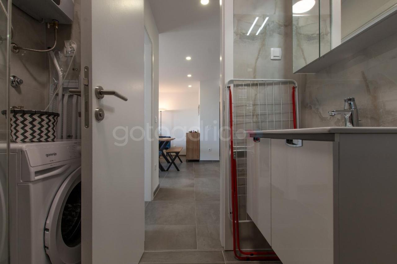 Sea View Apartment Leana Makarska Bagian luar foto