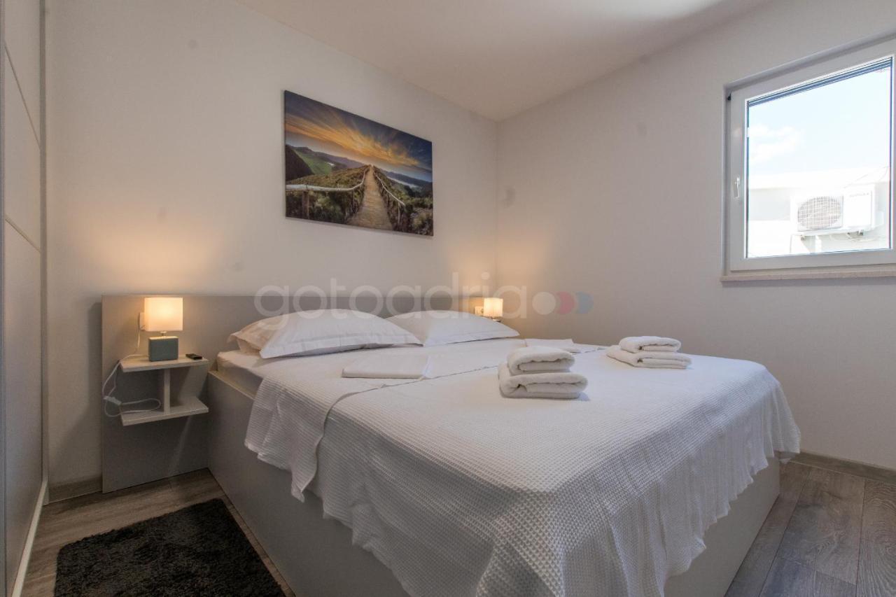 Sea View Apartment Leana Makarska Bagian luar foto