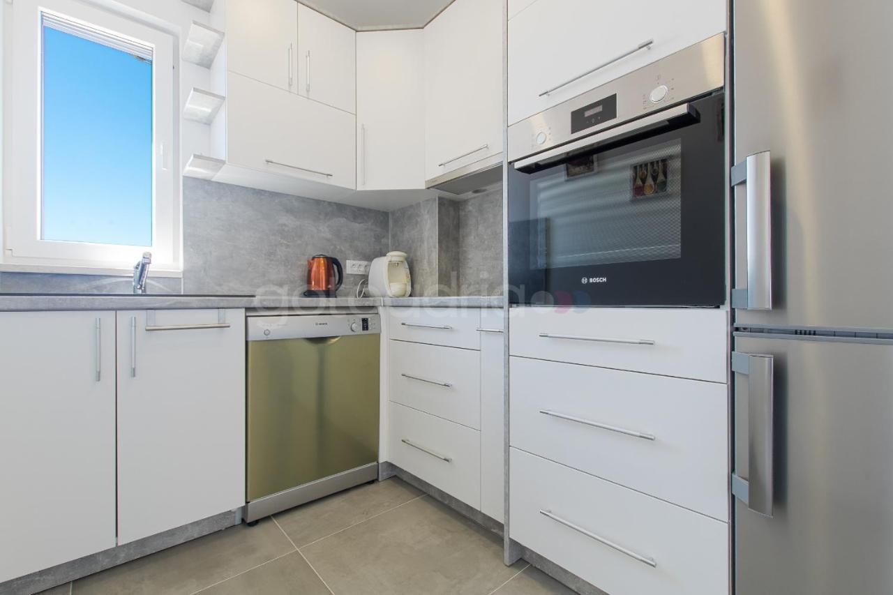 Sea View Apartment Leana Makarska Bagian luar foto