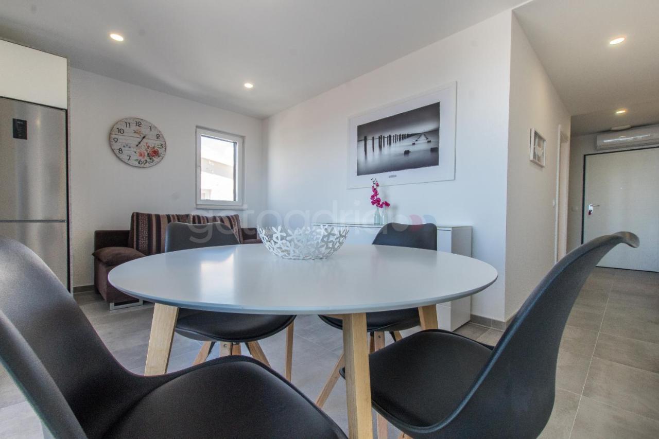 Sea View Apartment Leana Makarska Bagian luar foto